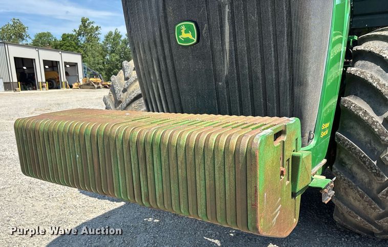 image for item DW7105 2013 John Deere 9560R Scraper Special 4WD tractor