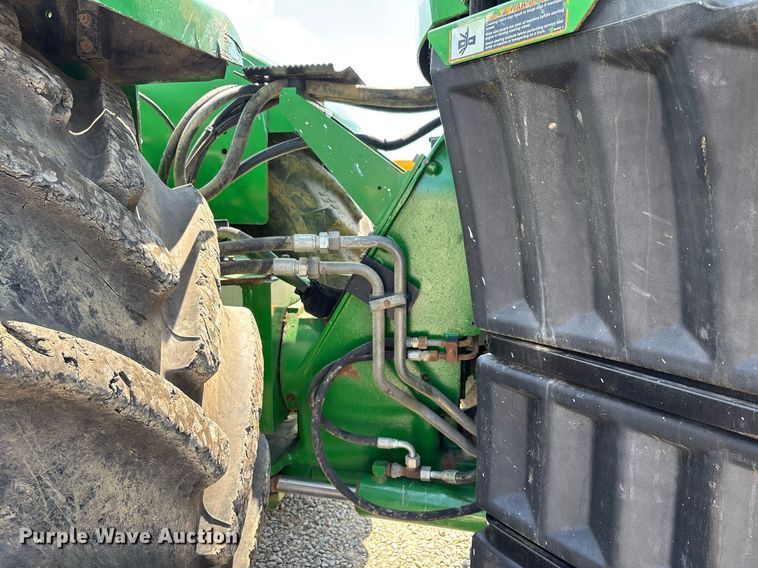 image for item DW7105 2013 John Deere 9560R Scraper Special 4WD tractor