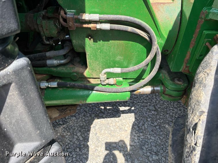 image for item DW7105 2013 John Deere 9560R Scraper Special 4WD tractor