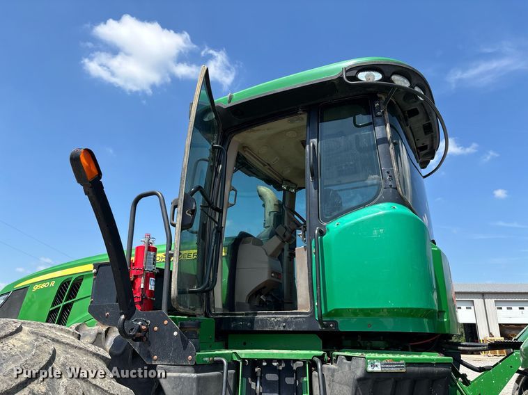 image for item DW7105 2013 John Deere 9560R Scraper Special 4WD tractor
