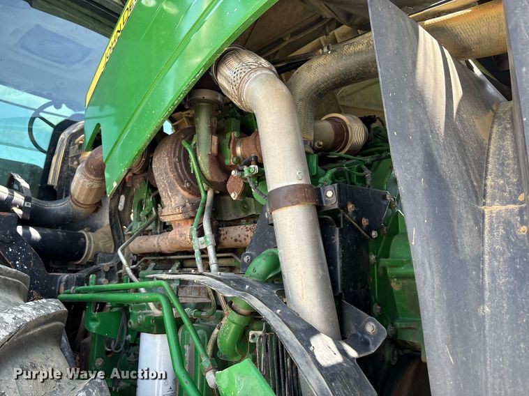 image for item DW7105 2013 John Deere 9560R Scraper Special 4WD tractor