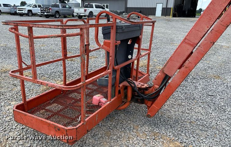 image for item DW7107 2001 JLG 600 SJ boom lift
