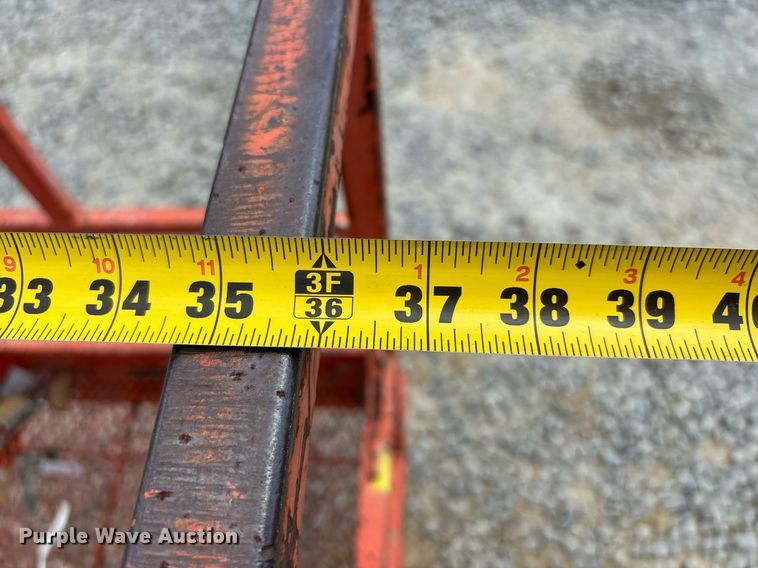 image for item DW7107 2001 JLG 600 SJ boom lift