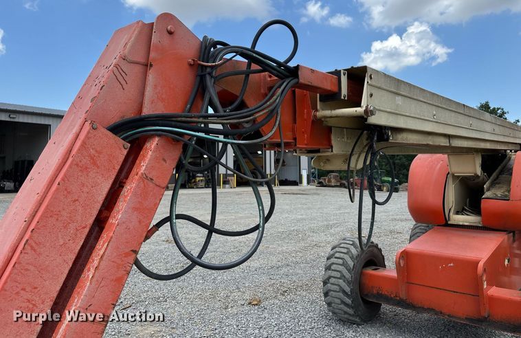 image for item DW7107 2001 JLG 600 SJ boom lift