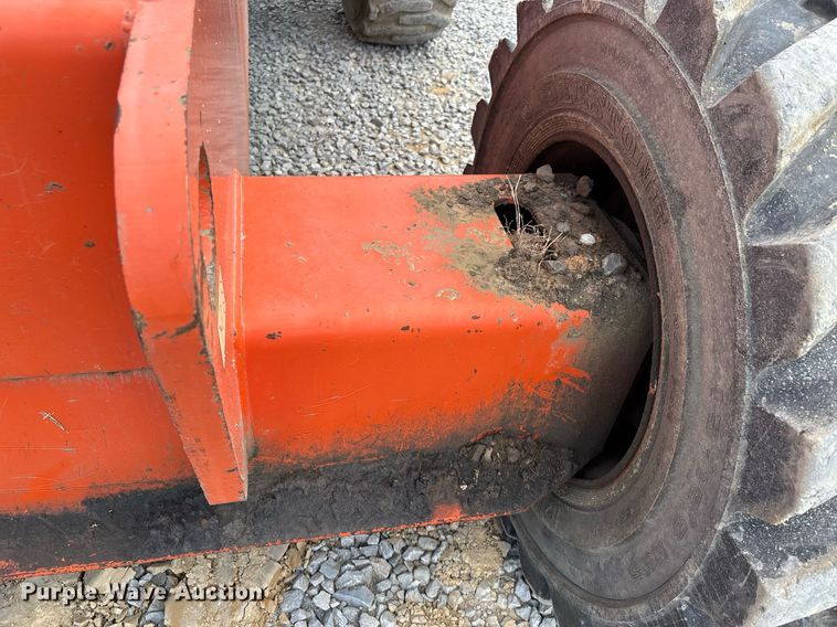 image for item DW7107 2001 JLG 600 SJ boom lift