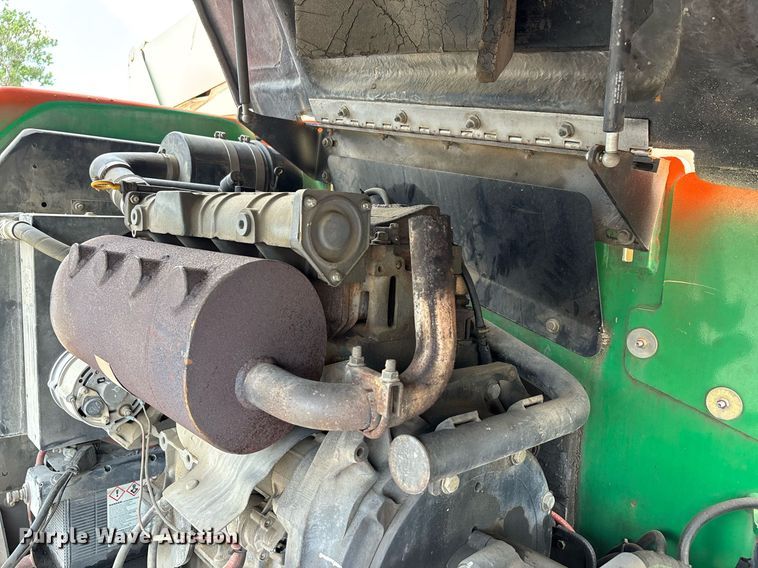 image for item DW7107 2001 JLG 600 SJ boom lift