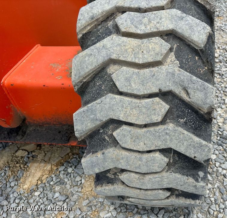 image for item DW7107 2001 JLG 600 SJ boom lift