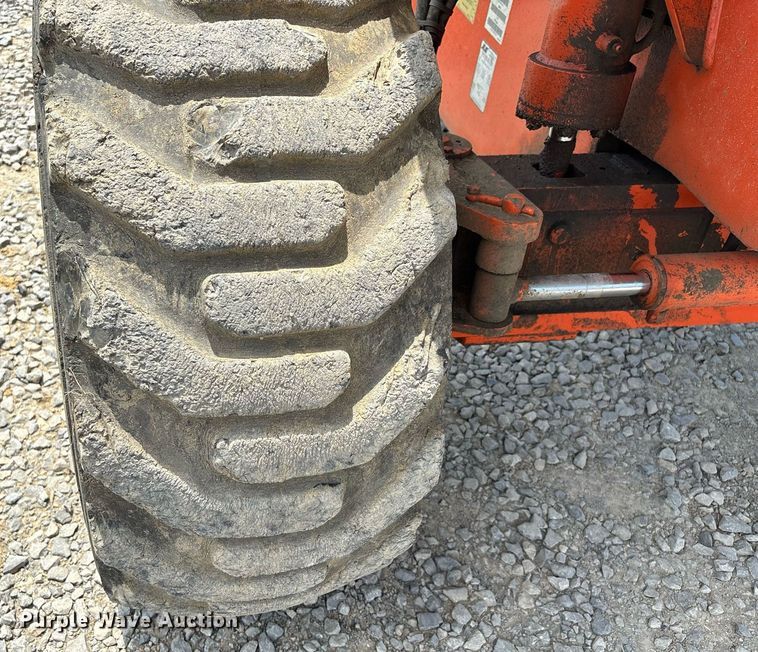 image for item DW7107 2001 JLG 600 SJ boom lift