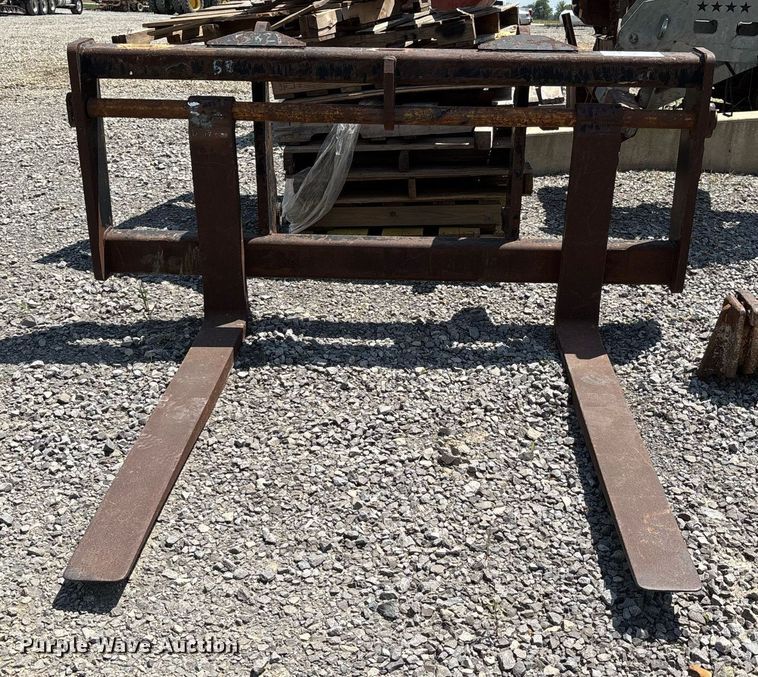 image for item DW7113 Wheel loader forks