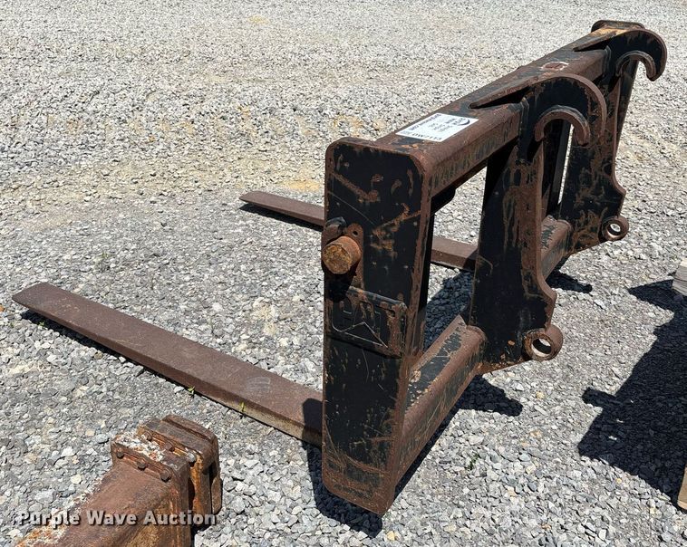 image for item DW7113 Wheel loader forks