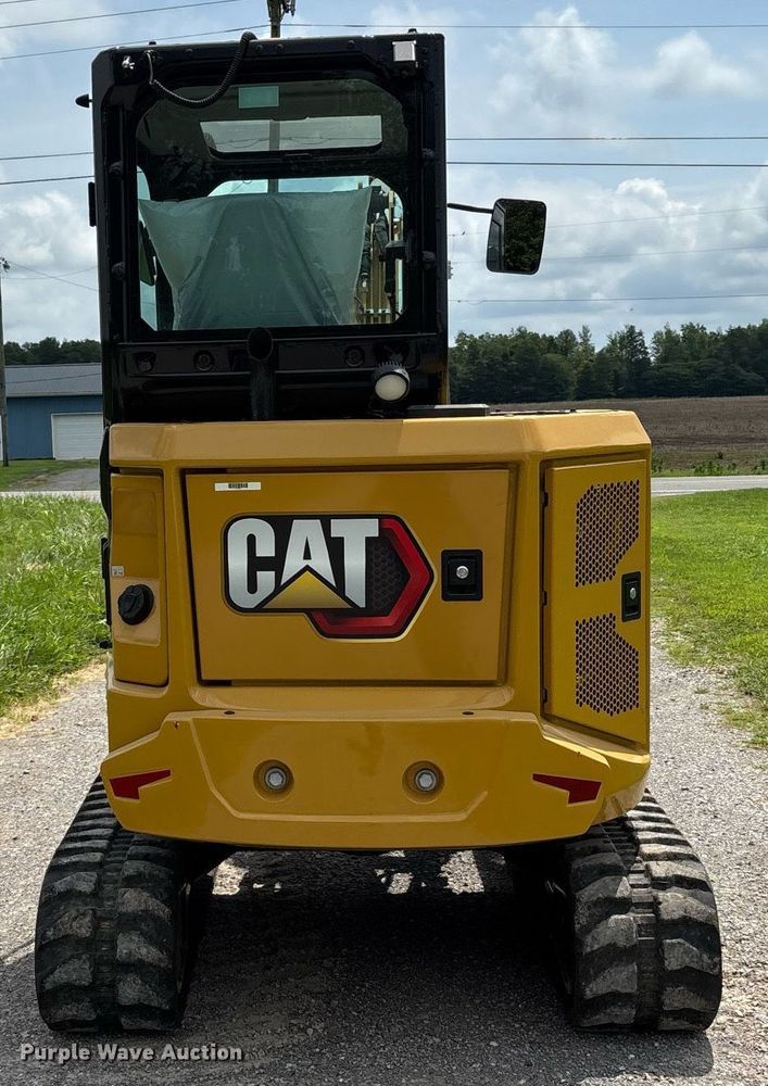 image for item DW7120 2023 Caterpillar 304 mini excavator