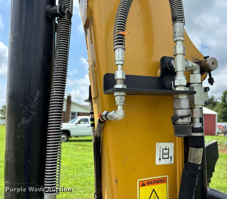 image for item DW7120 2023 Caterpillar 304 mini excavator