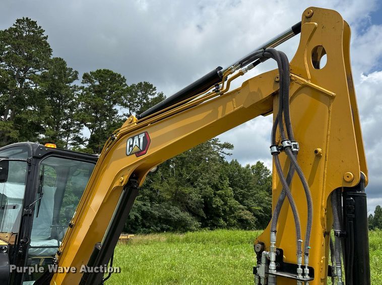 image for item DW7120 2023 Caterpillar 304 mini excavator