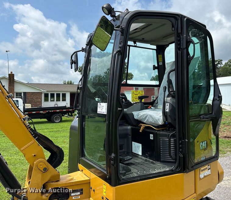 image for item DW7120 2023 Caterpillar 304 mini excavator