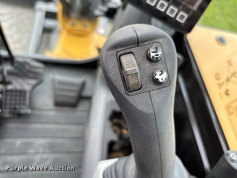 image for item DW7120 2023 Caterpillar 304 mini excavator