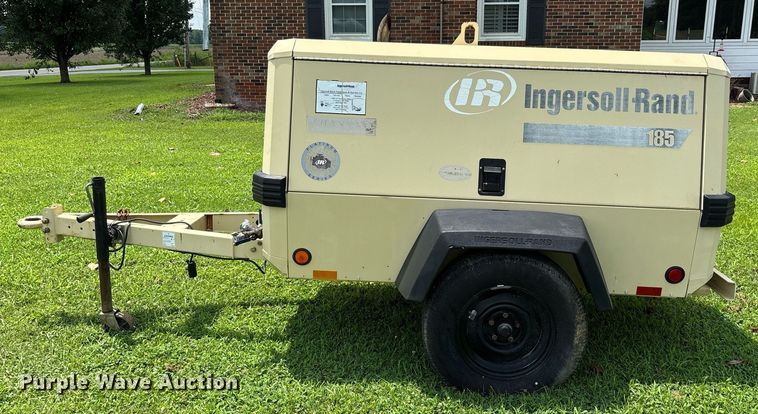 image for item DW7122 2002 Ingersoll Rand P185WIR air compressor