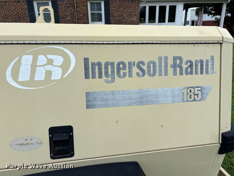 image for item DW7122 2002 Ingersoll Rand P185WIR air compressor