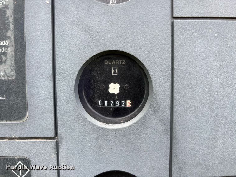 image for item DW7122 2002 Ingersoll Rand P185WIR air compressor