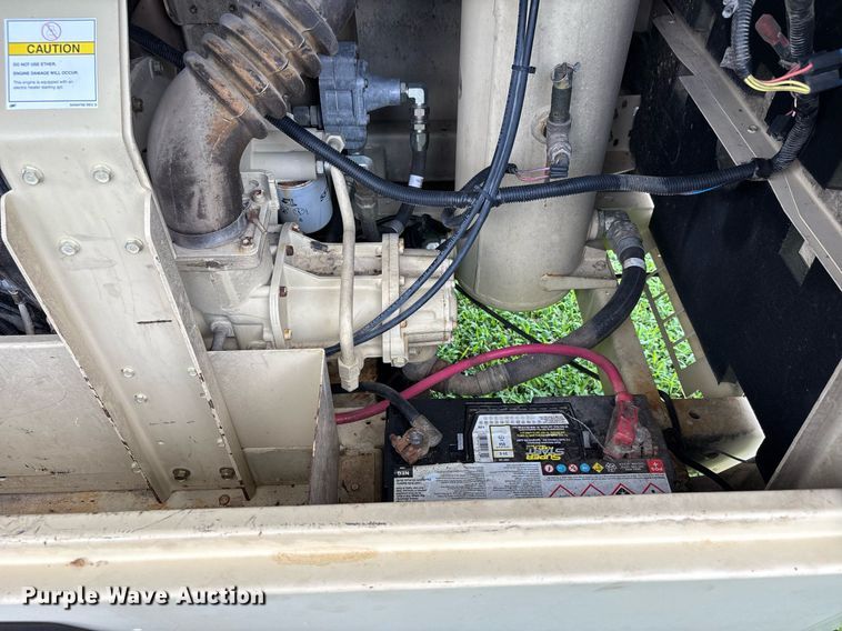 image for item DW7122 2002 Ingersoll Rand P185WIR air compressor