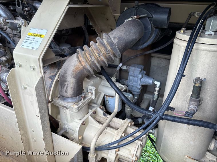 image for item DW7122 2002 Ingersoll Rand P185WIR air compressor