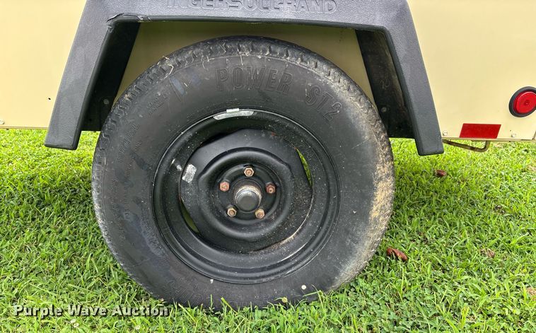 image for item DW7122 2002 Ingersoll Rand P185WIR air compressor