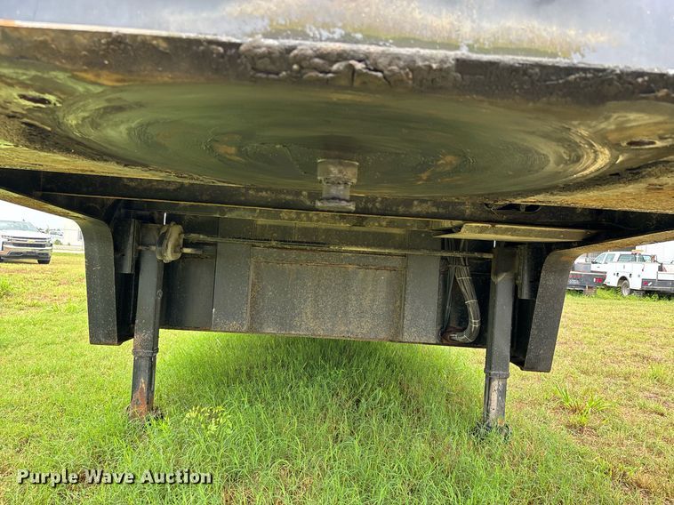 image for item DW7128 2007 Trail King drop deck hydraulic tail equipment trailer