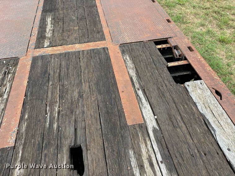 image for item DW7128 2007 Trail King drop deck hydraulic tail equipment trailer