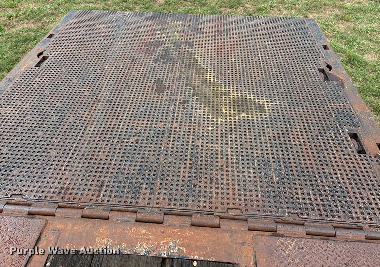 image for item DW7128 2007 Trail King drop deck hydraulic tail equipment trailer