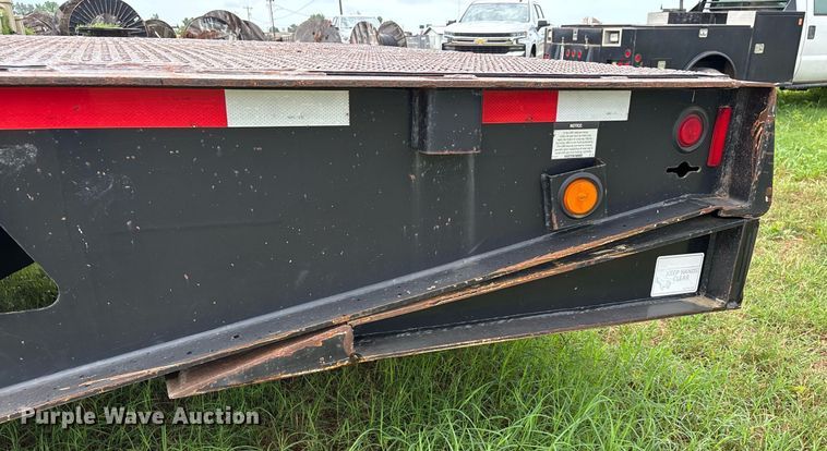 image for item DW7128 2007 Trail King drop deck hydraulic tail equipment trailer