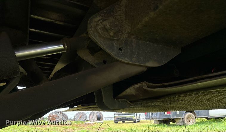 image for item DW7128 2007 Trail King drop deck hydraulic tail equipment trailer