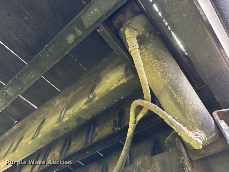 image for item DW7128 2007 Trail King drop deck hydraulic tail equipment trailer