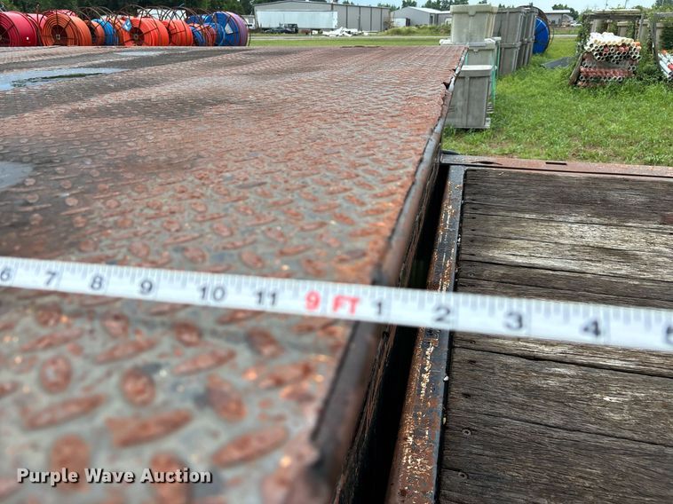 image for item DW7128 2007 Trail King drop deck hydraulic tail equipment trailer