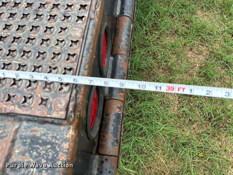 image for item DW7128 2007 Trail King drop deck hydraulic tail equipment trailer