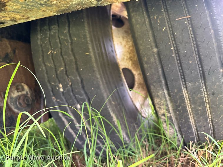 image for item DW7128 2007 Trail King drop deck hydraulic tail equipment trailer