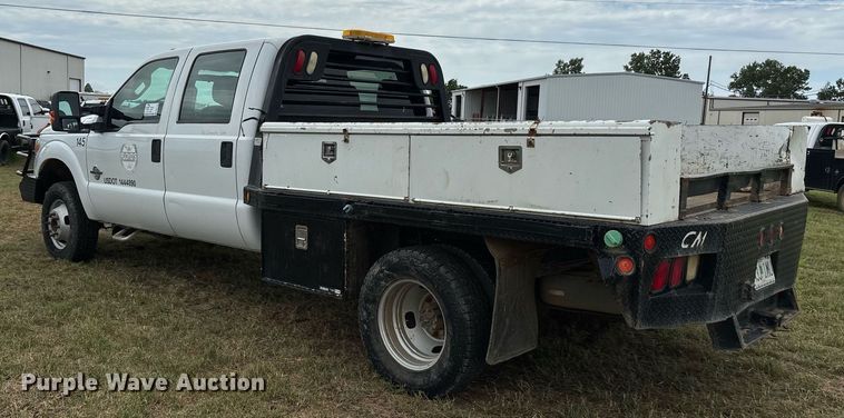 image for item DW7130 2012 Ford F350 Super Duty XL Crew Cab flatbed pickup truck