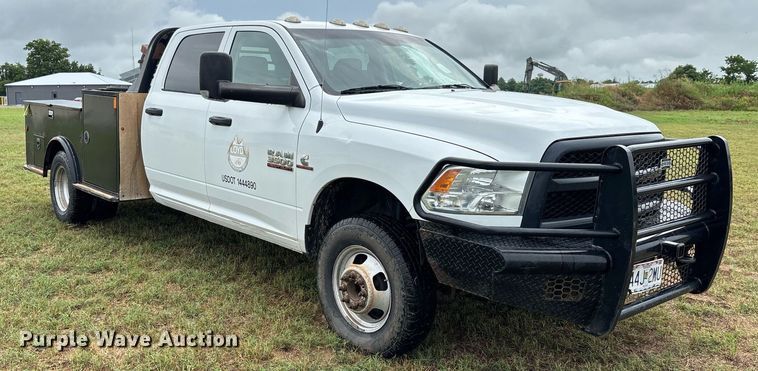 image for item DW7131 2016 Dodge Ram 3500 Crew Cab utility bed pickup truck