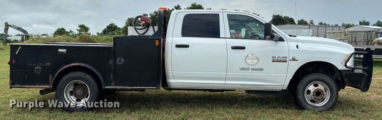image for item DW7131 2016 Dodge Ram 3500 Crew Cab utility bed pickup truck