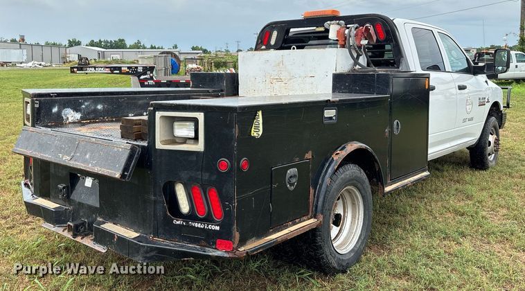 image for item DW7131 2016 Dodge Ram 3500 Crew Cab utility bed pickup truck