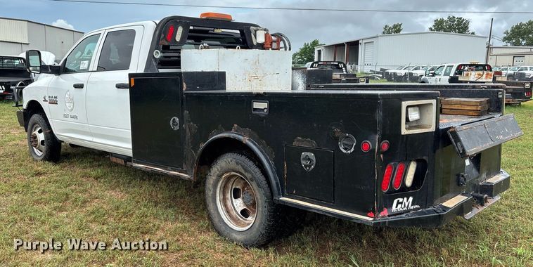 image for item DW7131 2016 Dodge Ram 3500 Crew Cab utility bed pickup truck