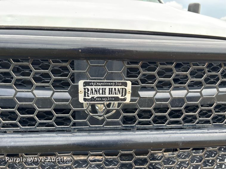 image for item DW7131 2016 Dodge Ram 3500 Crew Cab utility bed pickup truck