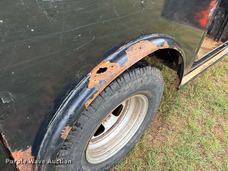 image for item DW7131 2016 Dodge Ram 3500 Crew Cab utility bed pickup truck