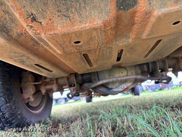 image for item DW7131 2016 Dodge Ram 3500 Crew Cab utility bed pickup truck