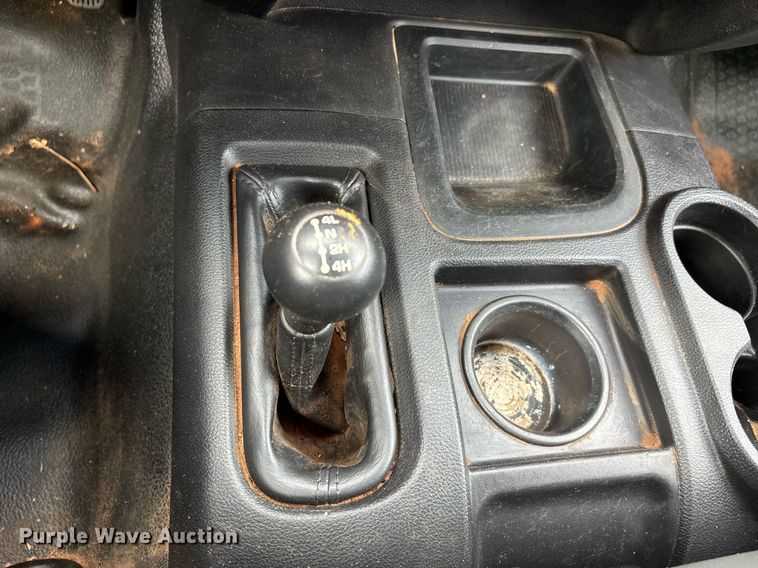 image for item DW7131 2016 Dodge Ram 3500 Crew Cab utility bed pickup truck