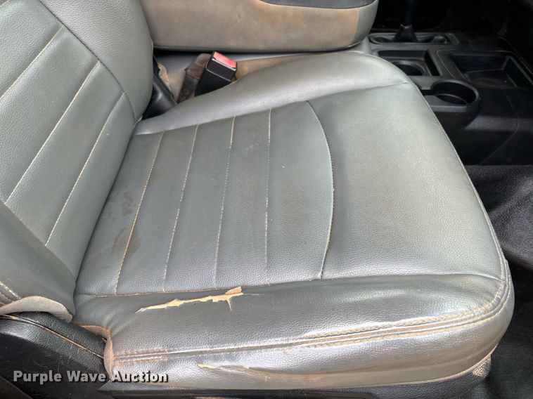 image for item DW7131 2016 Dodge Ram 3500 Crew Cab utility bed pickup truck