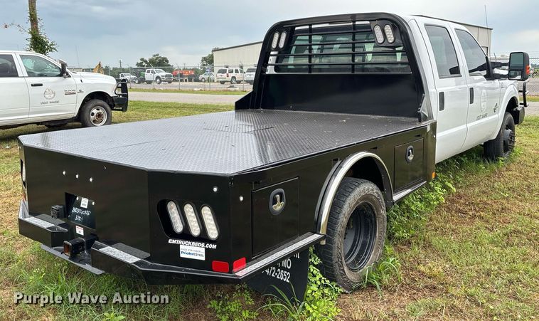 image for item DW7132 2012 Ford F350 Super Duty XL  Crew Cab flatbed pickup truck