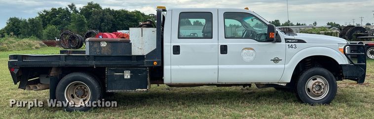 image for item DW7133 2012 Ford F350 Super Duty XL Crew Cab flatbed pickup truck