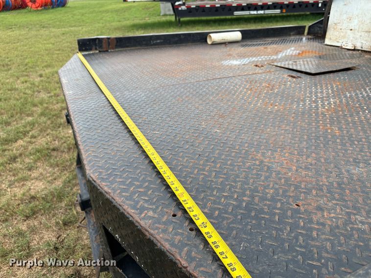 image for item DW7133 2012 Ford F350 Super Duty XL Crew Cab flatbed pickup truck