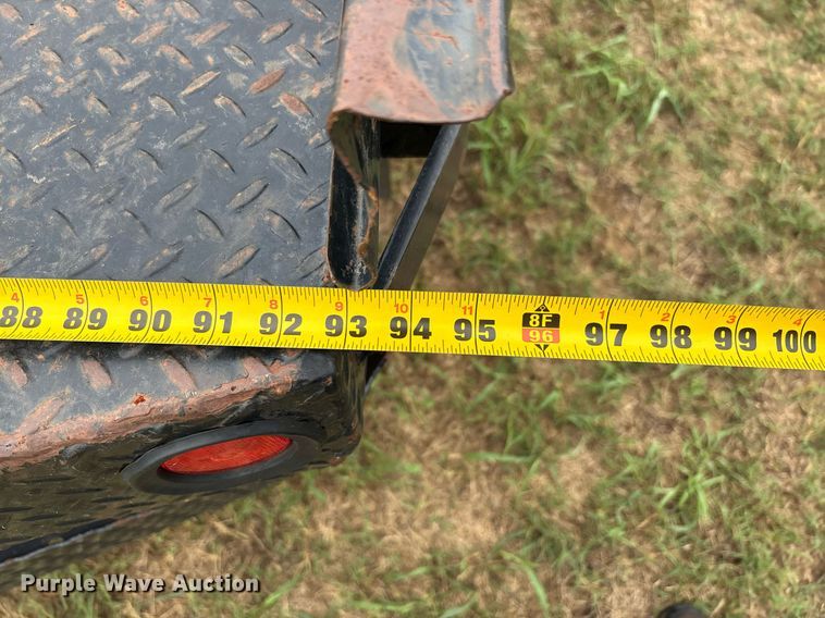 image for item DW7133 2012 Ford F350 Super Duty XL Crew Cab flatbed pickup truck