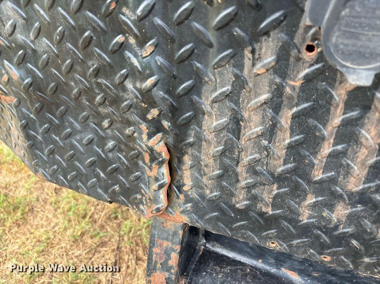 image for item DW7133 2012 Ford F350 Super Duty XL Crew Cab flatbed pickup truck