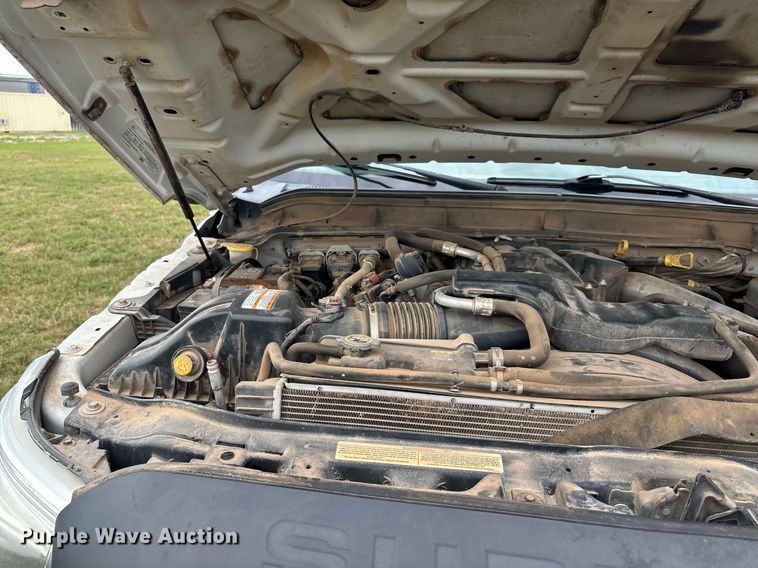 image for item DW7133 2012 Ford F350 Super Duty XL Crew Cab flatbed pickup truck